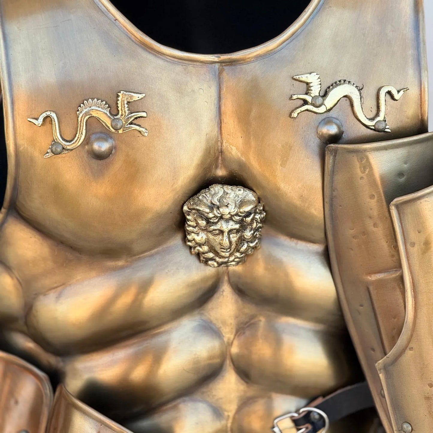 Spartan Armor Set – Full Muscle King Leonidas 300 Spartan Costume | Medieval Greek Armor with Helmet, Arm & Leg Armor | Perfect Christmas Gift for Cosplay & Reenactments